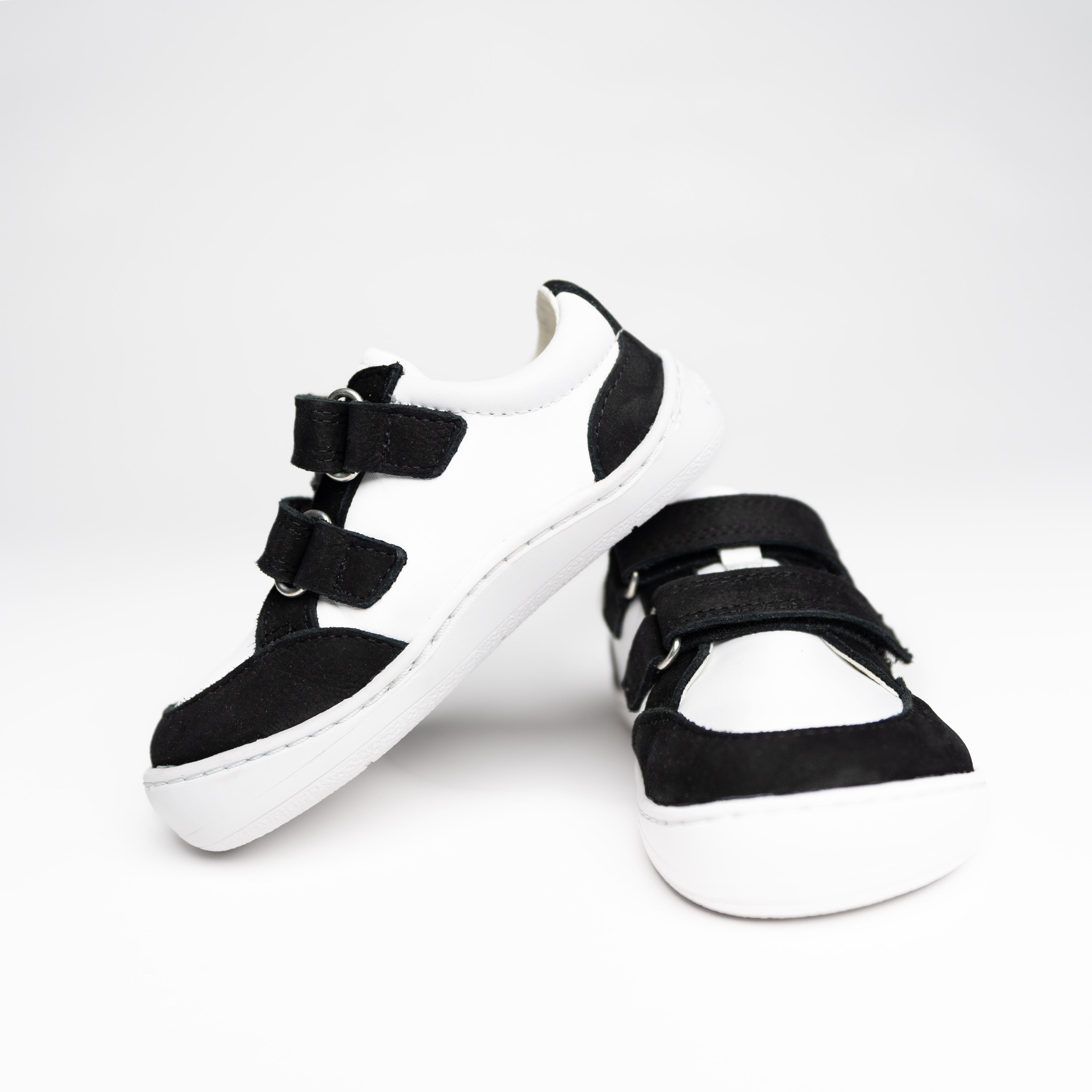 sneaker-børnesko-hvide-black-barfodssko-sort-white
